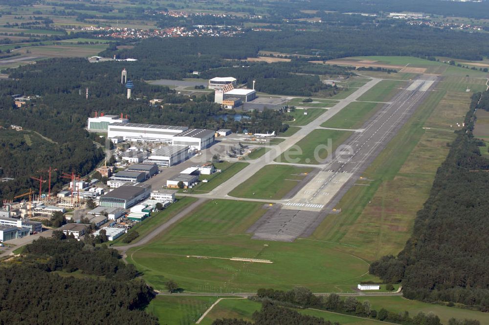 Luftbild Manching - Blick auf den Flughafen Manching