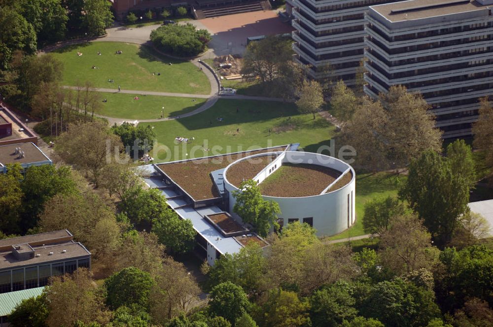 KARLSRUHE von oben - Blick auf den Forum - Hörsaal (AudiMax) der Universität Karlsruhe