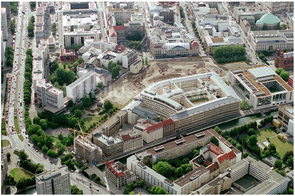 Berlin aus der Vogelperspektive: Blick auf den Friedrichswerder in Berlin Mitte