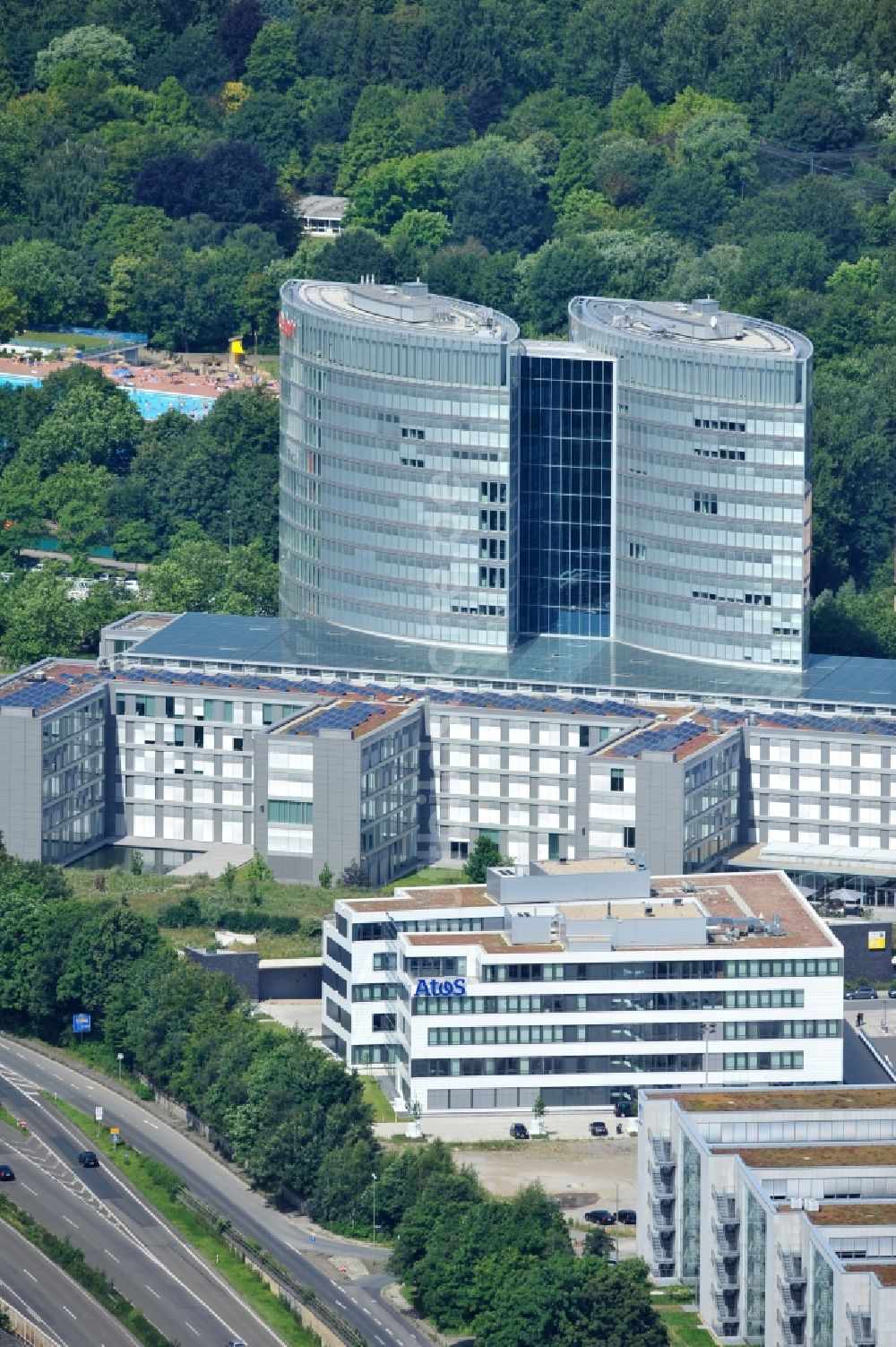 Essen aus der Vogelperspektive: Blick auf das Gebäude der E.ON Ruhrgas AG in Essen