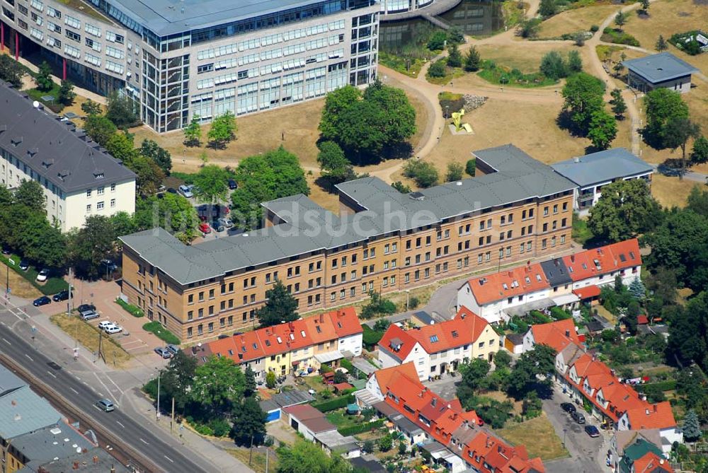 Halle/Saale von oben - Blick auf das Gebäude der KGSA (Krebsgesellschaft Sachsen-Anhalt) an der B6 in Halle