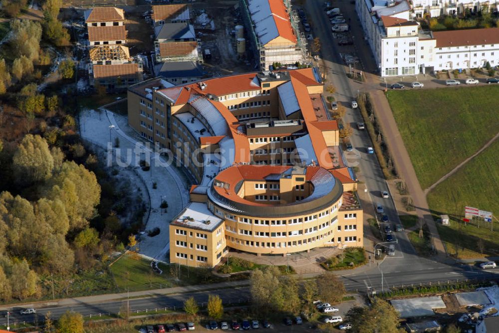 Luftaufnahme Hönow - Blick auf das Gebäude der LSV MOD im Ortsteil Hönow in Hoppegarten bei Berlin