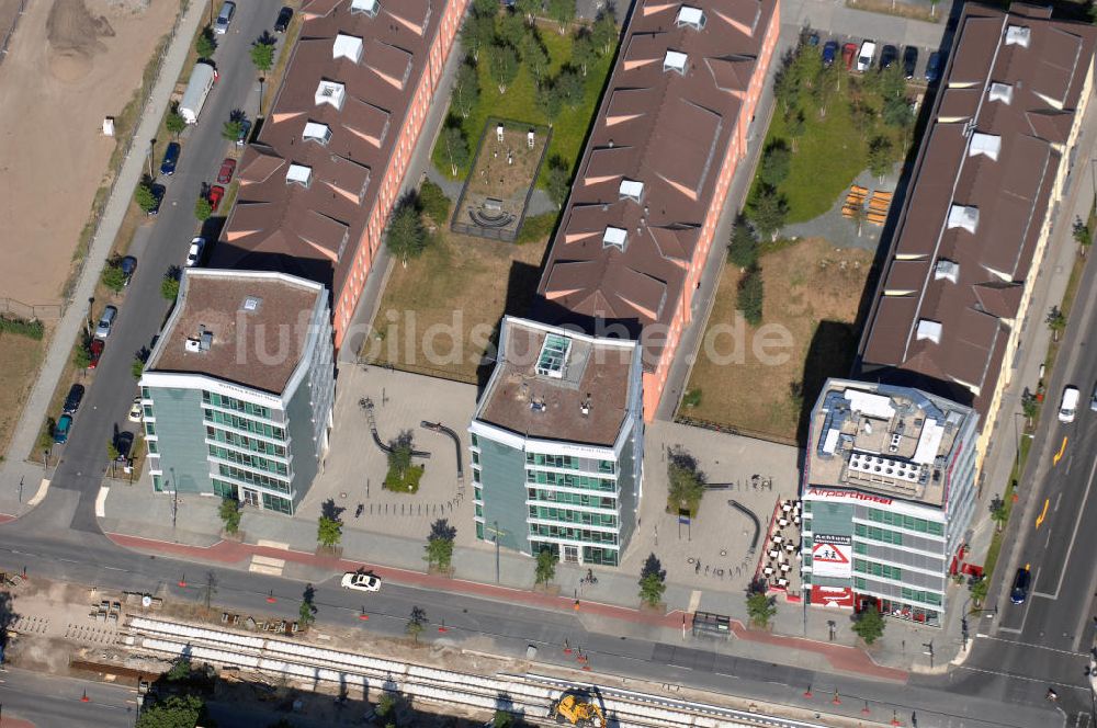 Berlin von oben - Blick auf Gebäude der Rudower Chaussee in Berlin-Adlershof