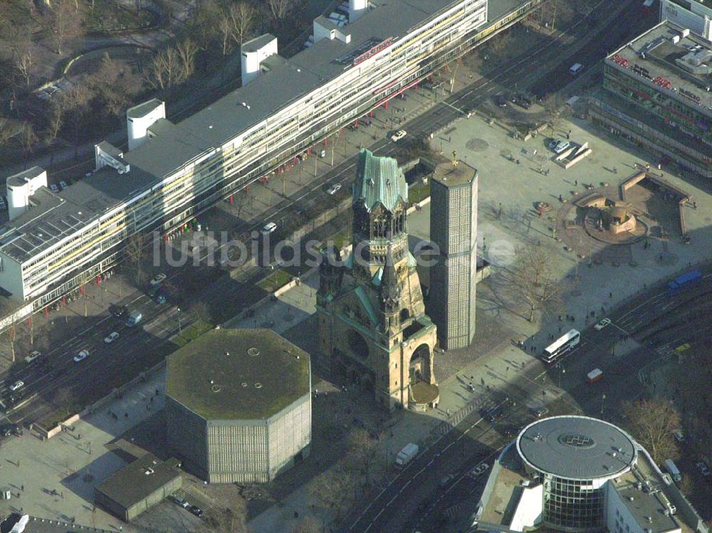 Berlin von oben - Blick auf die Gedächtniskirche in Berlin Charlottenburg