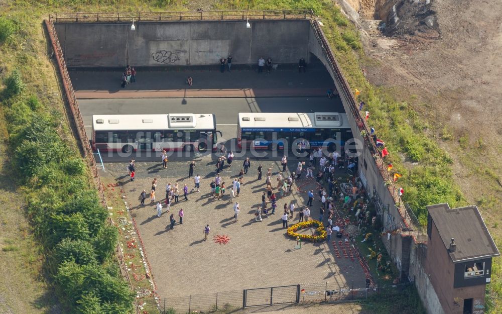 Luftaufnahme Duisburg - Blick auf Gedenkfeier zum zweiten Jahrestag der Loveparade-Katastrophe in Duisburg