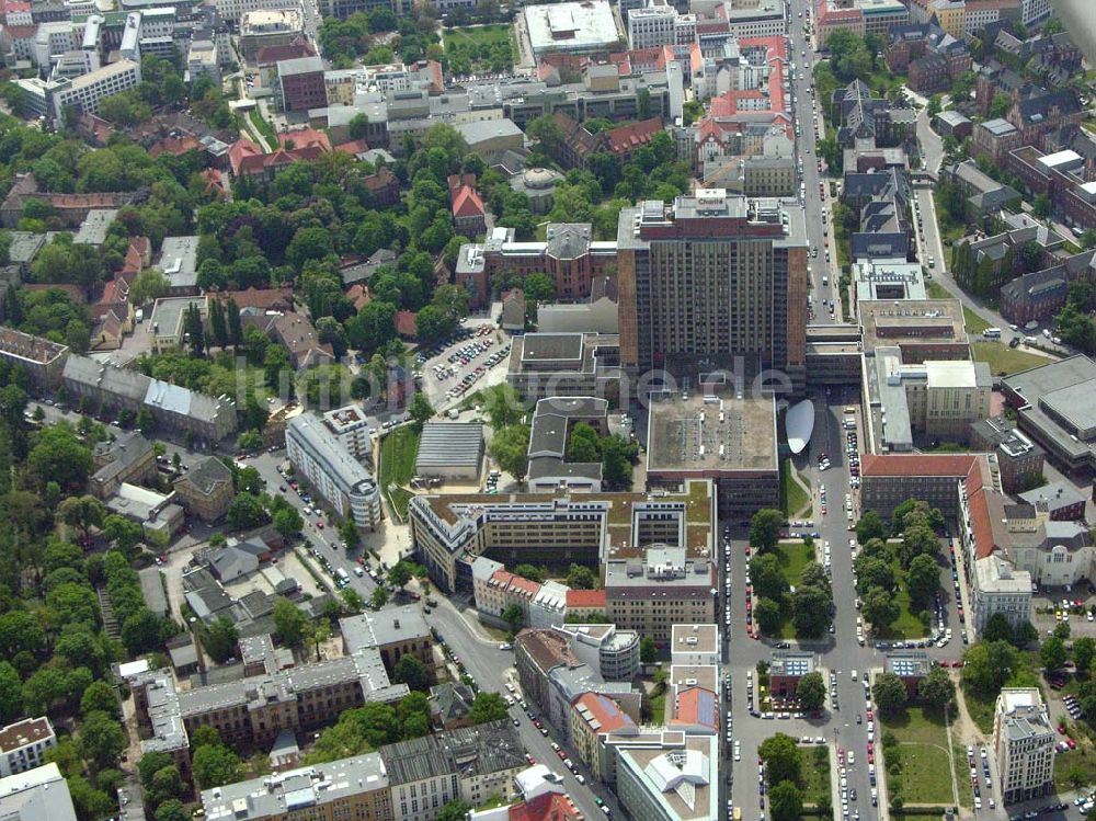 Berlin aus der Vogelperspektive: Blick auf das Gelände der Berliner Charite in Berlin-Mitte