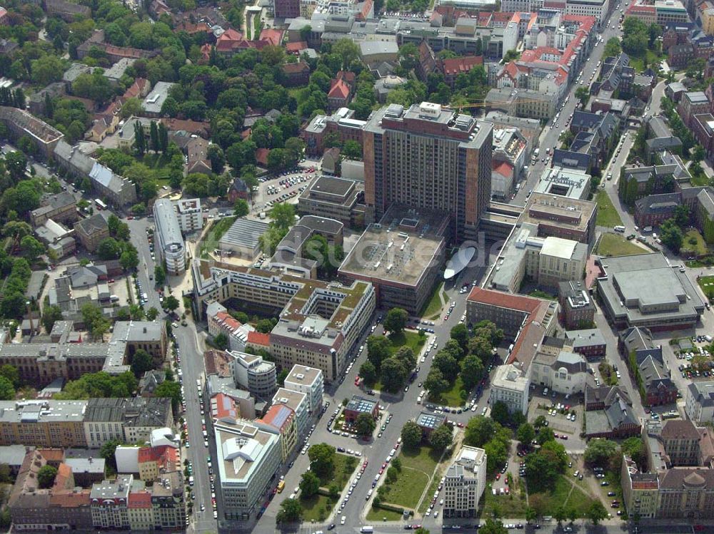 Luftbild Berlin - Blick auf das Gelände der Berliner Charite in Berlin-Mitte