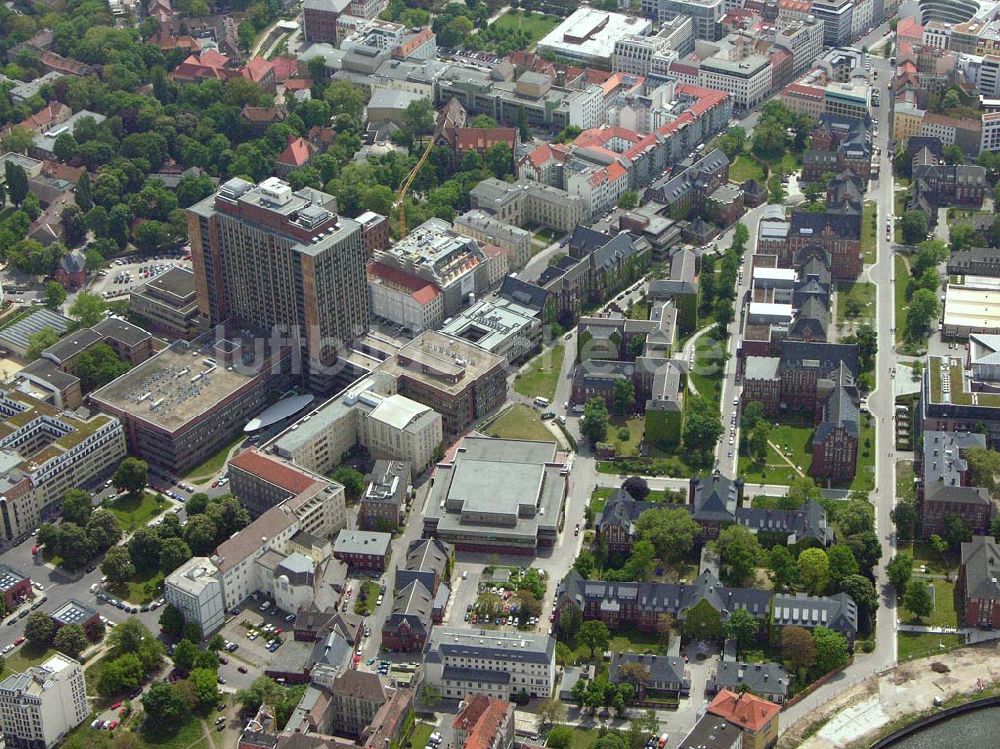 Luftaufnahme Berlin - Blick auf das Gelände der Berliner Charite in Berlin-Mitte