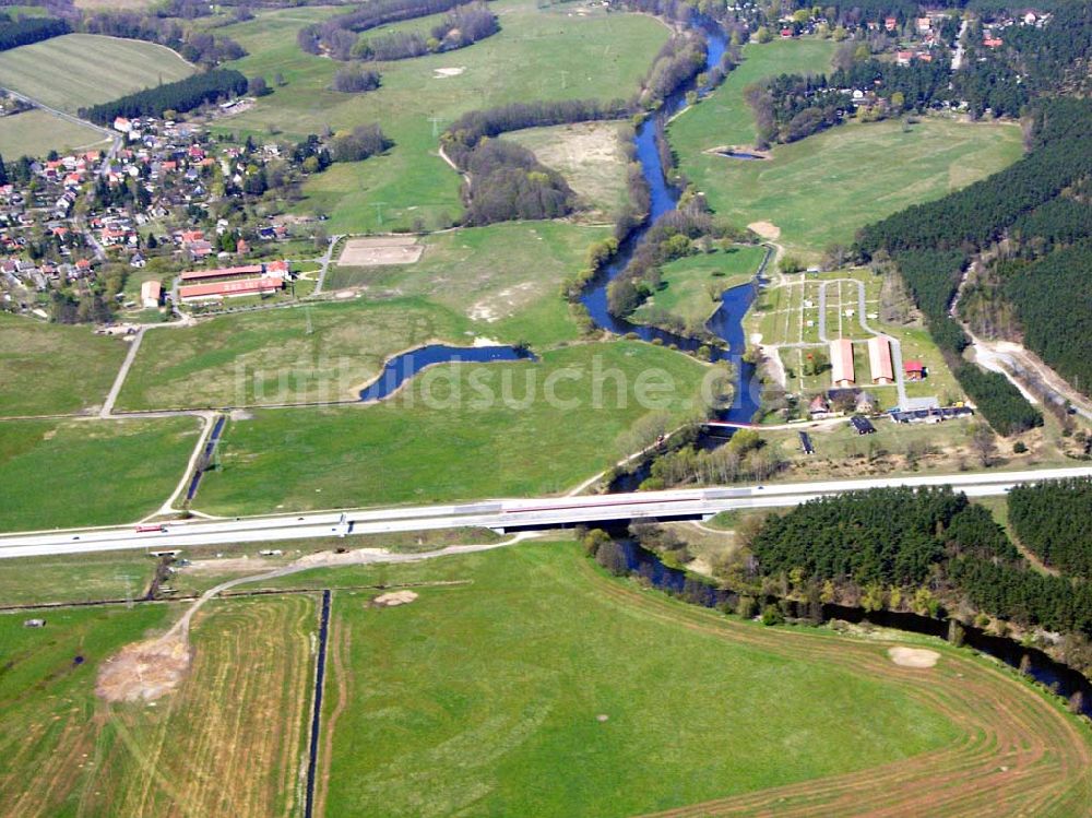 Buhrig von oben - Blick auf die Gemeinde Buhrig an der A10 am östlichen Berliner Ring (Nähe Autobahndreieck Spreeaue) in Brandenburg