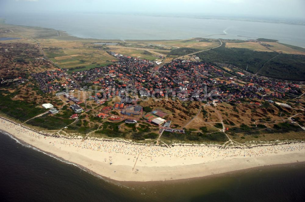 Luftbild Baltrum - Blick auf die Gemeinde und die Insel Baltrum