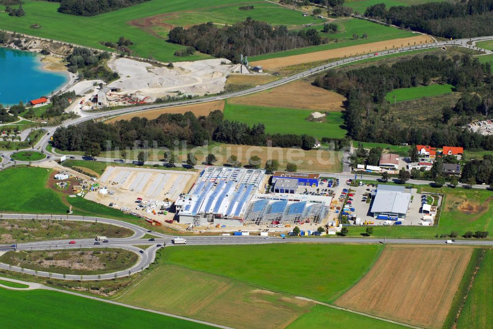 Luftbild Fürstenfeldbruck - Blick auf das Gewerbegebiet an der B2 und B471