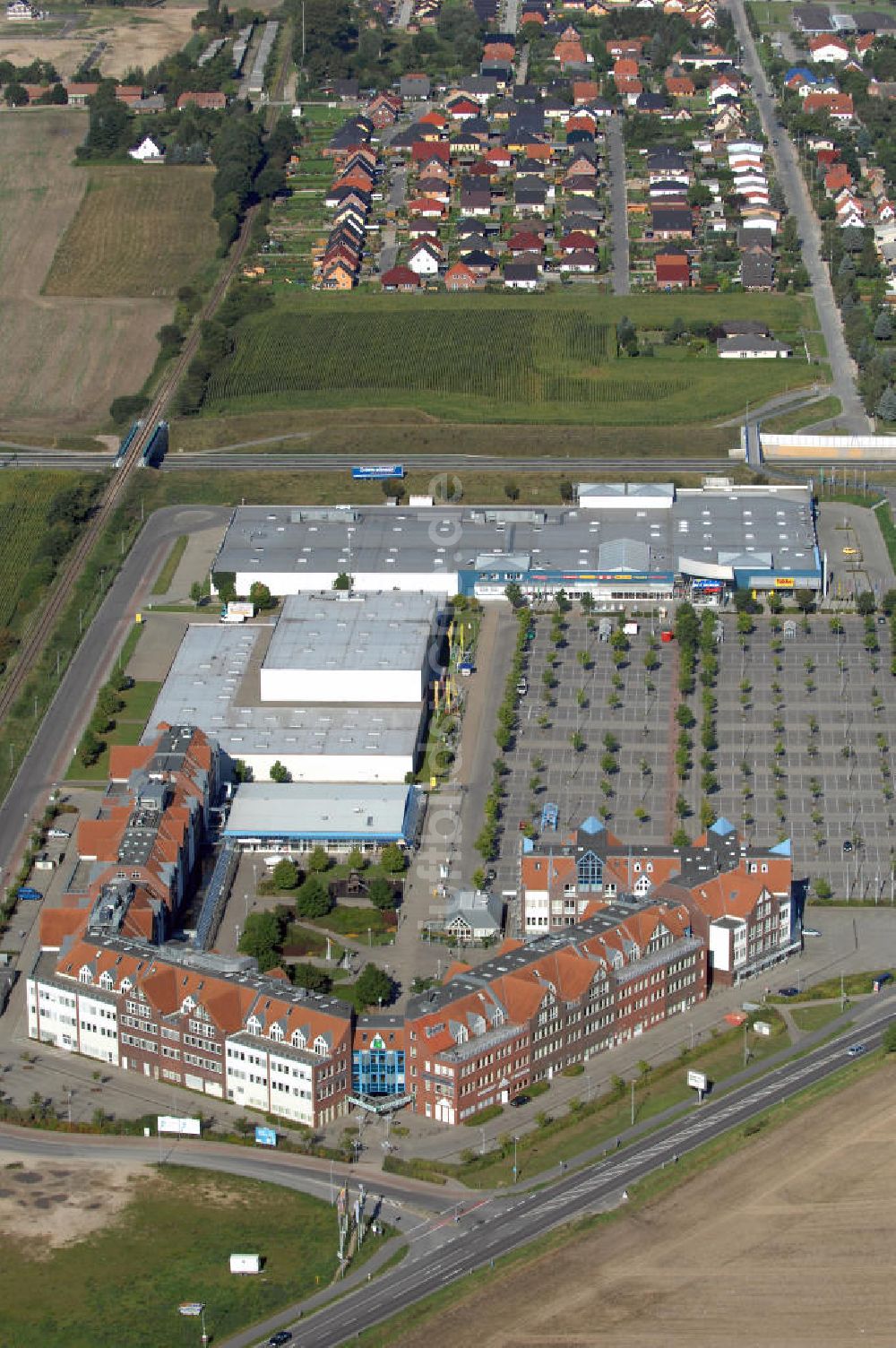 Luftbild Schwerin - Blick auf das Gewerbegebiet im Norden Schwerins