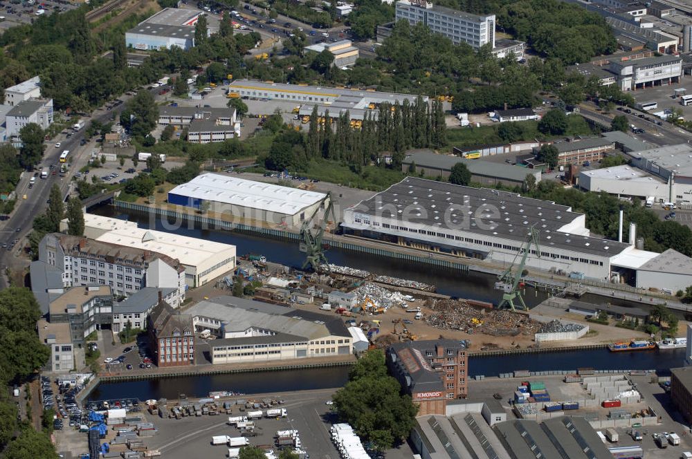 Luftbild Berlin - Blick auf Gewerbegebiete in Berlin-Neukölln