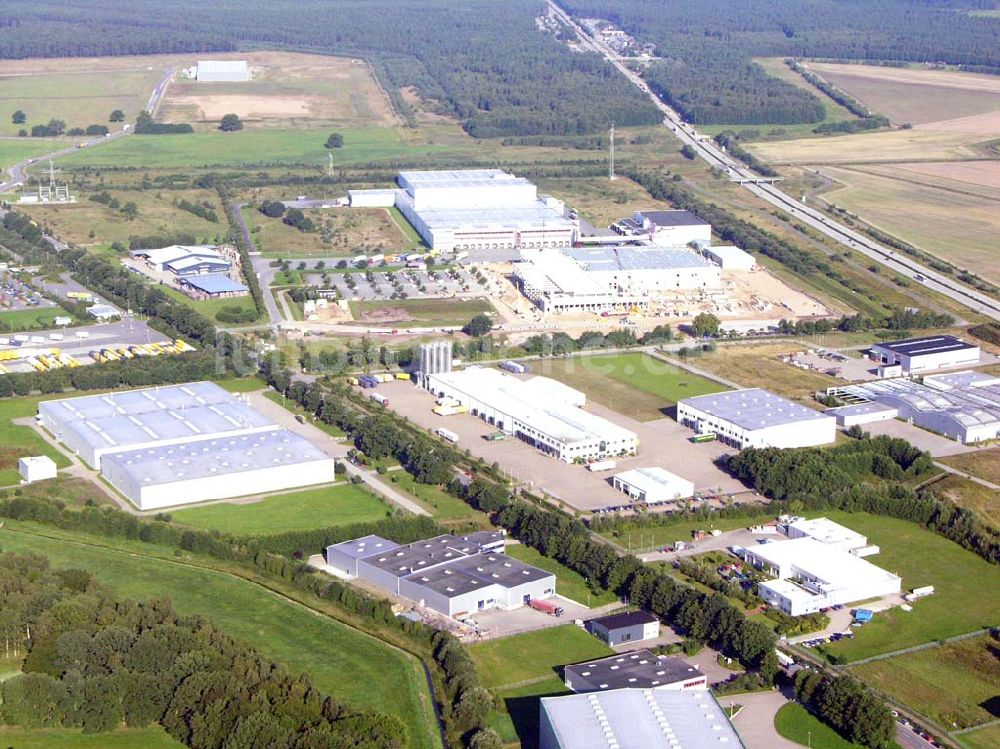 Valluhn Mecklenburg-Vorpommern aus der Vogelperspektive: Blick auf den Gewerbepark Valluhn an der A24