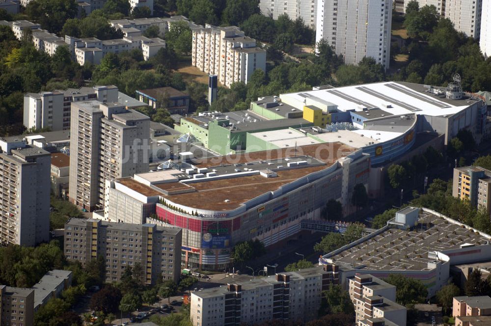 Berlin aus der Vogelperspektive: Blick auf die Gropius-Passagen in Berlin-Neukölln