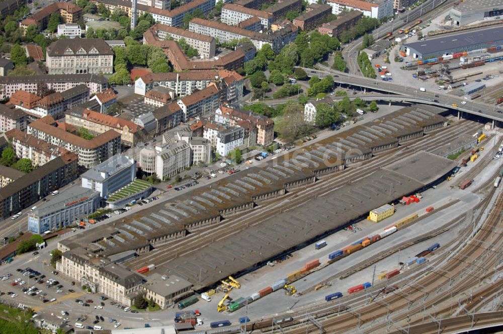 Zürich aus der Vogelperspektive: Blick auf den Güterbahnhof in Zürich Aussersihl