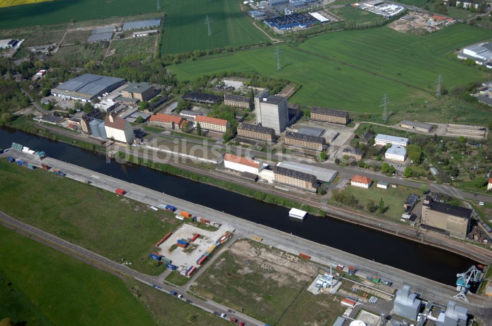 Luftbild Halle - Blick auf den Hafen in Halle an der Saale