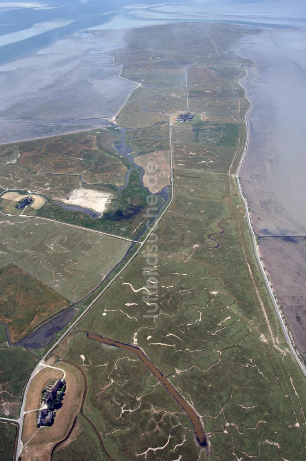 Luftbild Langeneß - Blick auf die Hallig und Gemeinde Langeneß