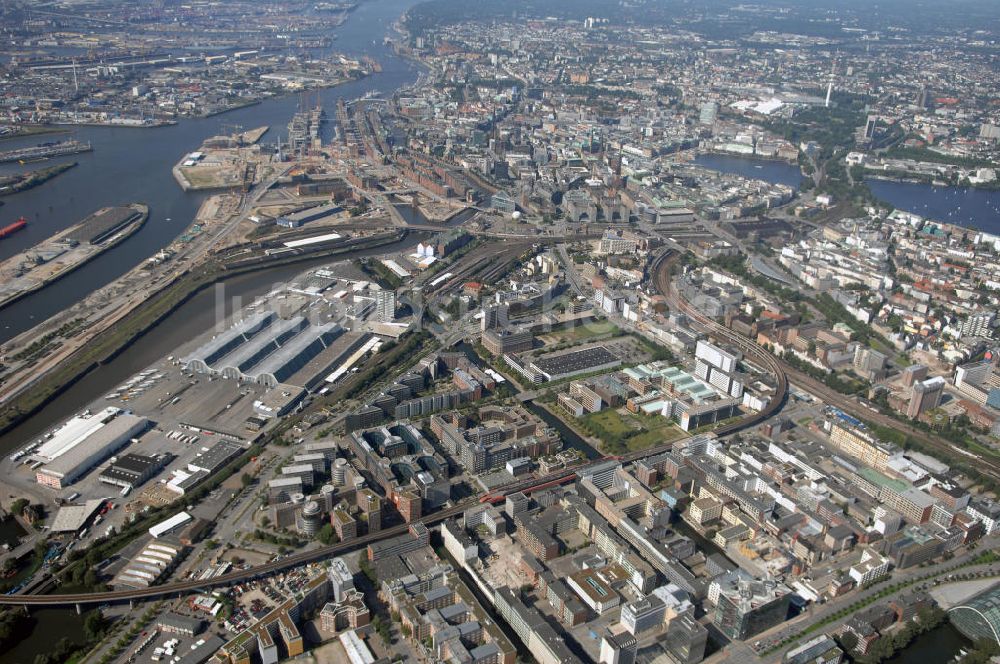 Hamburg von oben - Blick auf die Hamburger Altstadt, Binnenalster und die Elbe mit dem Stadtteil HafenCity