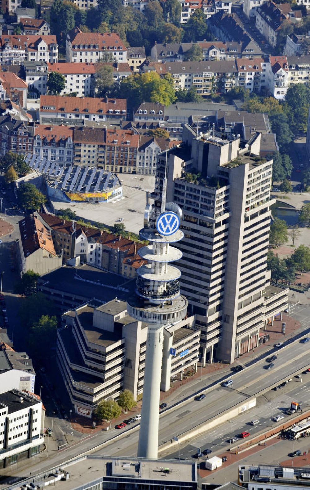 Luftaufnahme Hannover - Blick auf Hannover-Mitte mit VW-Tower und Euro Schulen