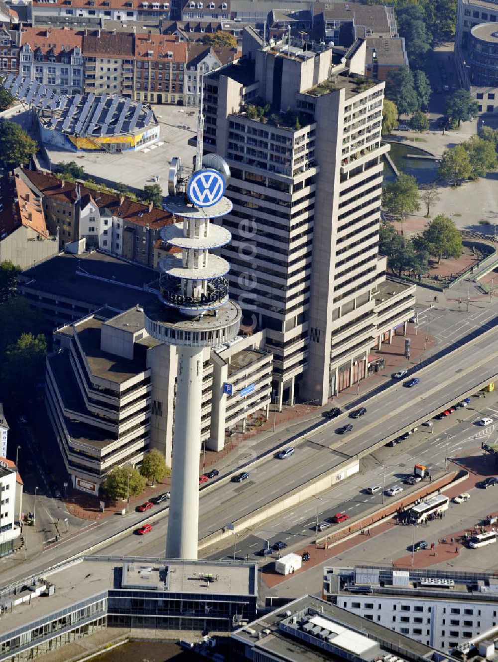 Hannover von oben - Blick auf Hannover-Mitte mit VW-Tower und Euro Schulen