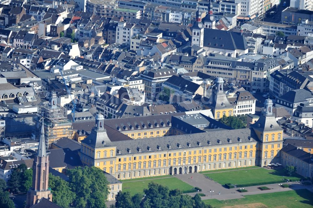 Luftaufnahme Bonn - Blick auf das Hauptgebäude der Rheinischen Friedrich-Wilhelms-Universität Bonn im Bundesland Nordrhein-Westfalen