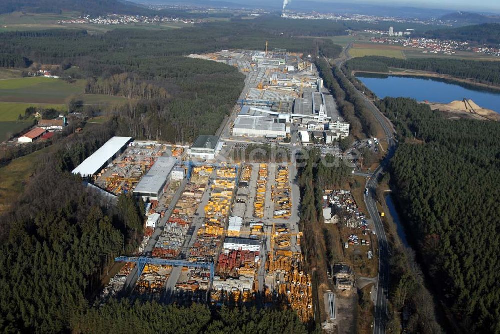 Luftaufnahme Sengenthal bei Neumarkt Obpf. - Blick auf den Hauptsitz der Max Bögl Bauunternehmung GmbH in Neumarkt / Sengenthal