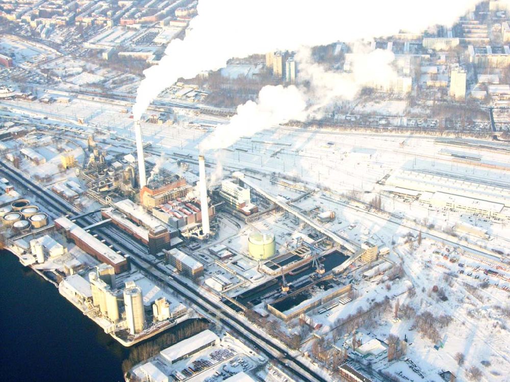 Berlin - Rummelsburg aus der Vogelperspektive: Blick auf das Heizkraftwerk Rummelsburg 30.12.2005