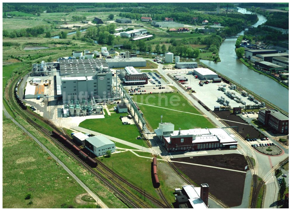 Luftaufnahme Genthin / Sachsen-Anhalt - Blick auf die HENKEL-Werke in Genthin