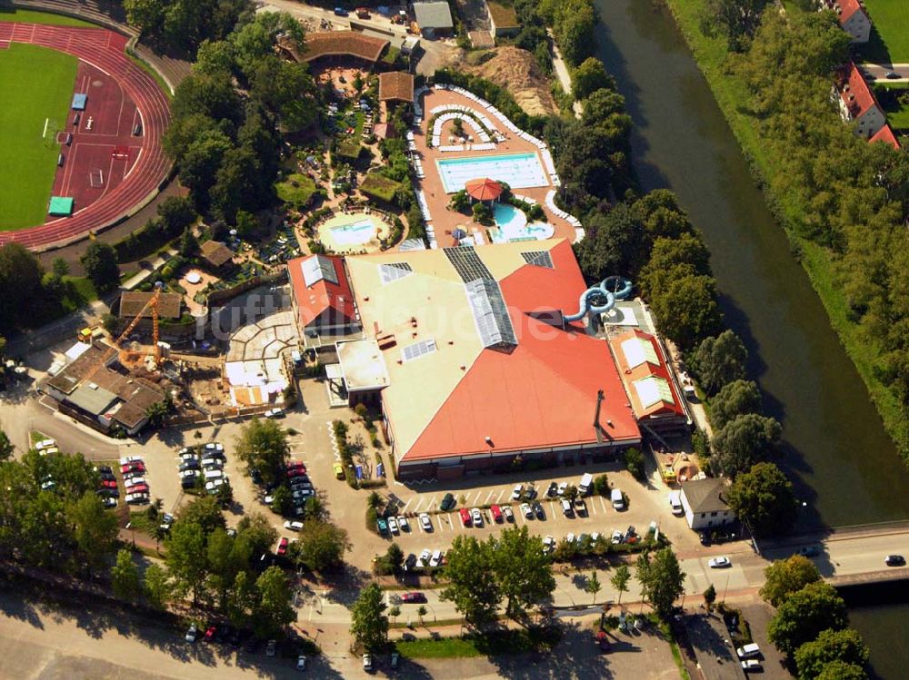 Herford aus der Vogelperspektive: Blick auf das H2O Herforder Sport- und Freizeitbad