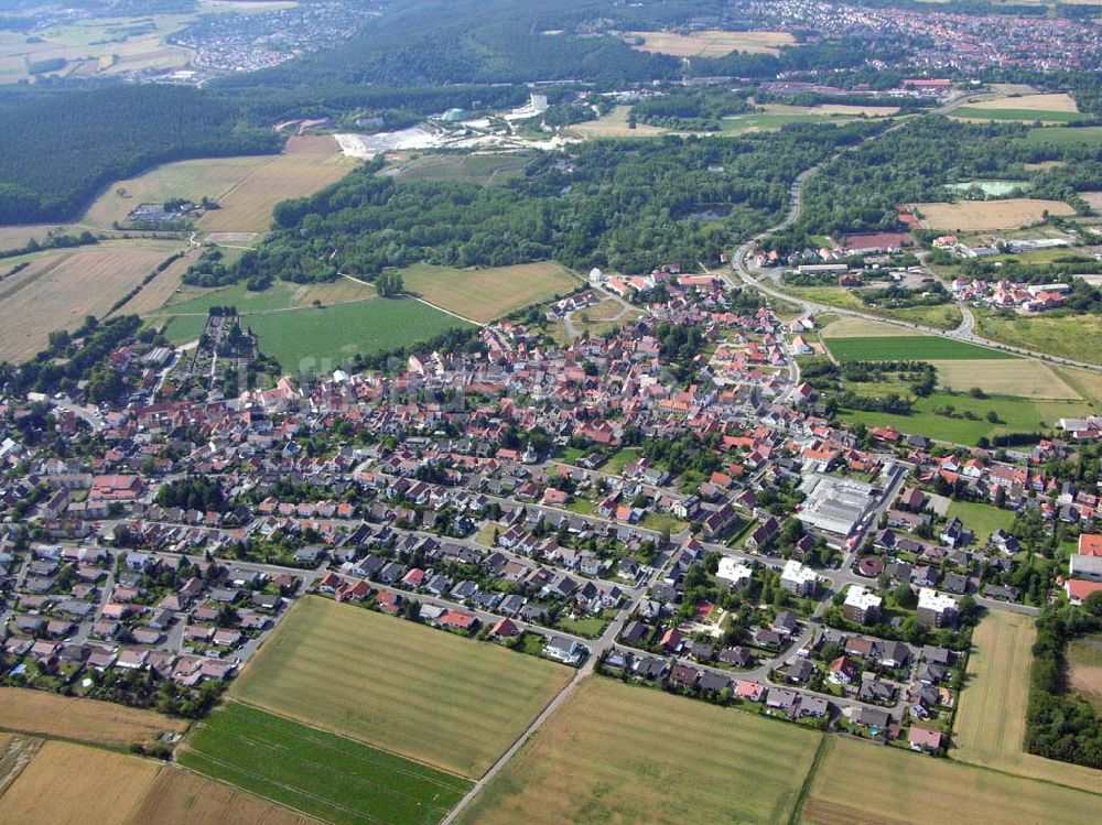 Luftbild Hettenleidelheim / Rheinland-Pfalz - Blick auf Hettenleidelheim mit nördlicher Waldfläche im Bild