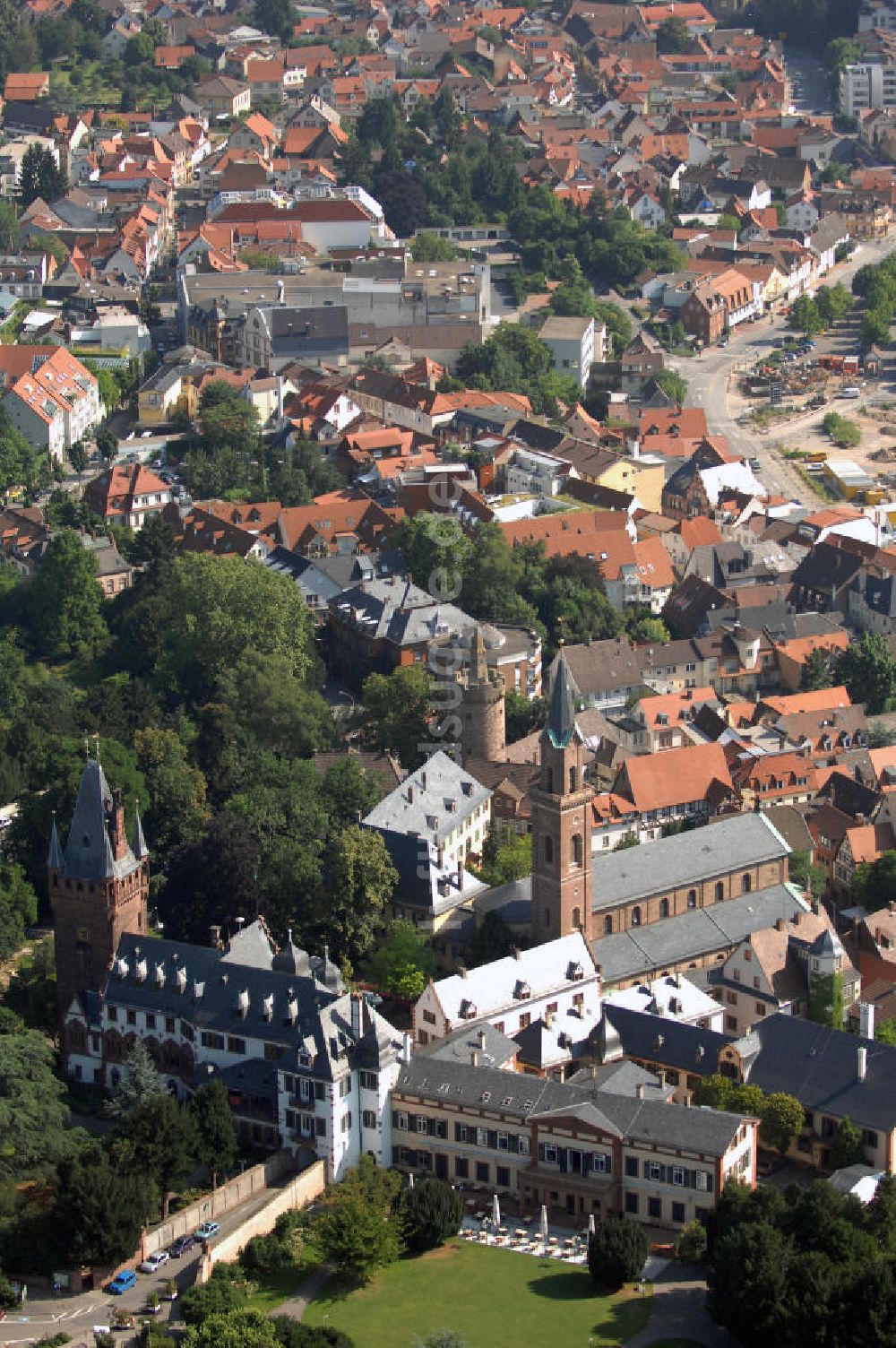 Weinheim aus der Vogelperspektive: Blick auf den historischen Stadtkern Weinheim