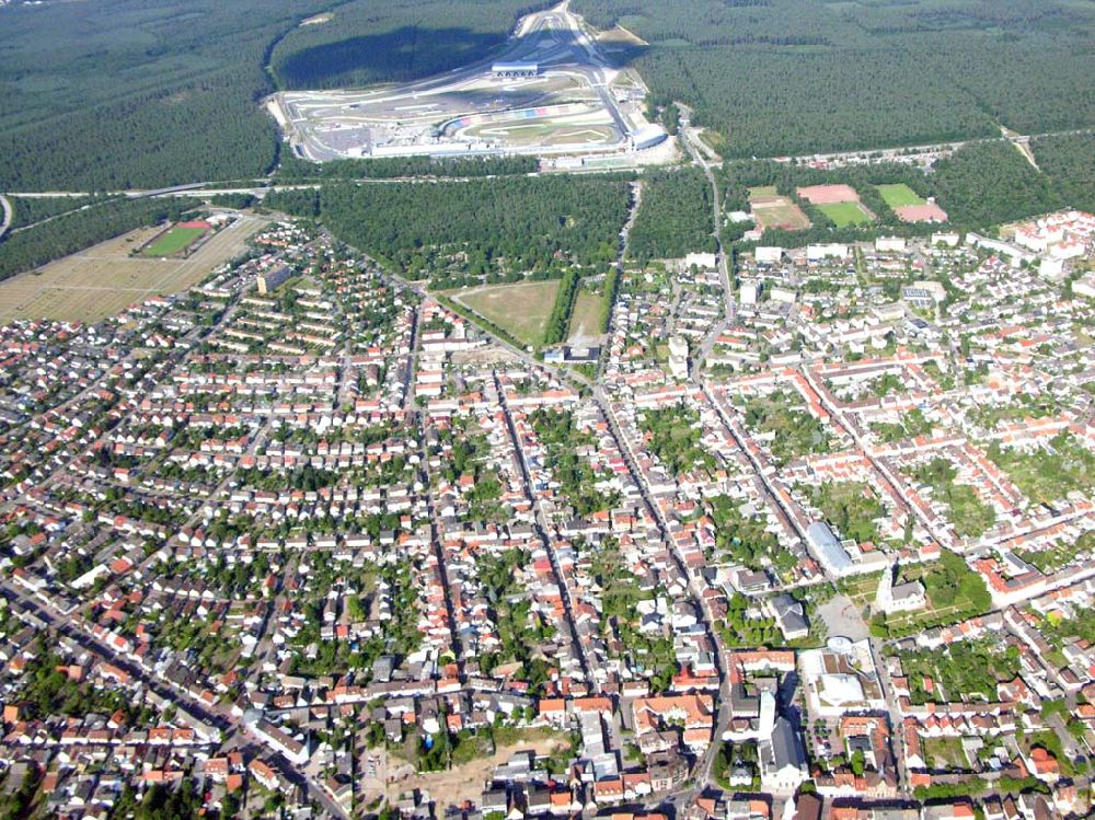 Luftaufnahme Hockenheim / Baden-Württemberg - Blick auf Hockenheimring und im Hintergrund der Hockenheimring.