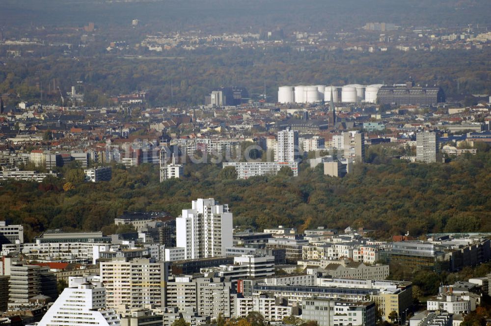 Berli aus der Vogelperspektive: Blick auf das Hotel Berlin, Berlin und das BEHALA Westhafen in Berlin