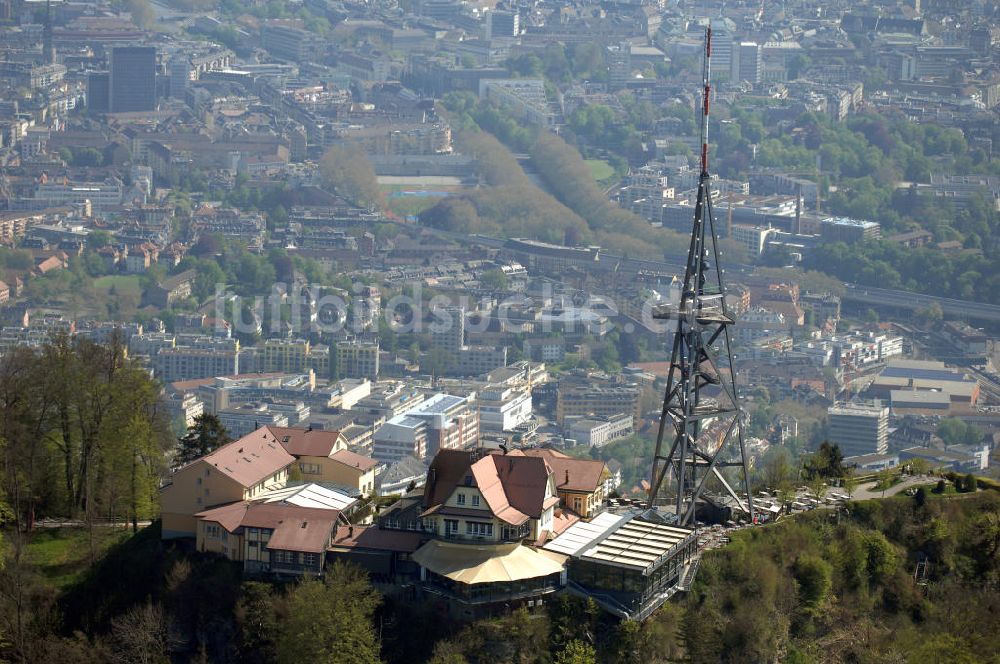 Luftbild ZÜRICH - Blick auf das Hotel Uto Kulm mit Aussichtsturm auf dem Uetliberg in Zürch