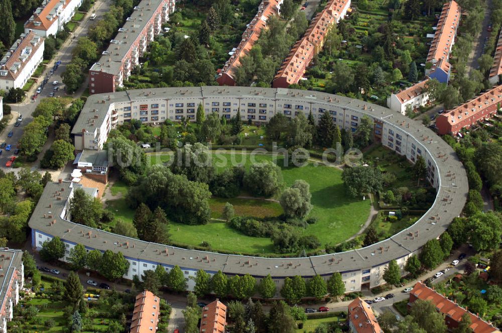 Luftaufnahme Berlin - Blick auf die Hufeisensiedlung in Britz