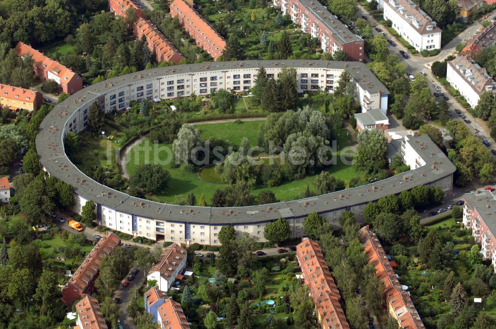 Berlin von oben - Blick auf die Hufeisensiedlung in Britz