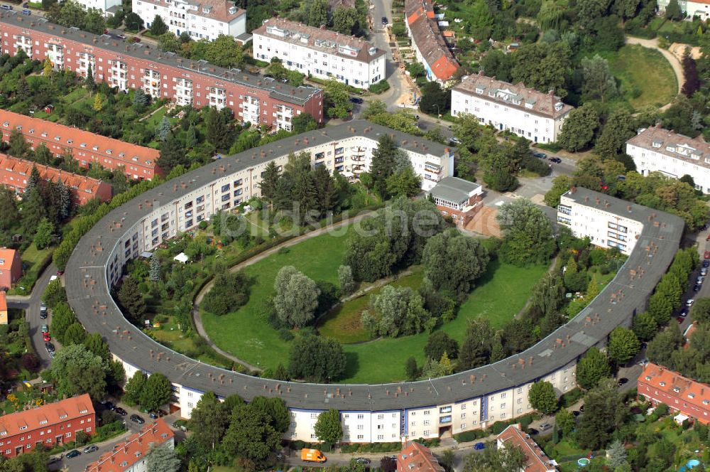 Luftaufnahme Berlin - Blick auf die Hufeisensiedlung in Britz