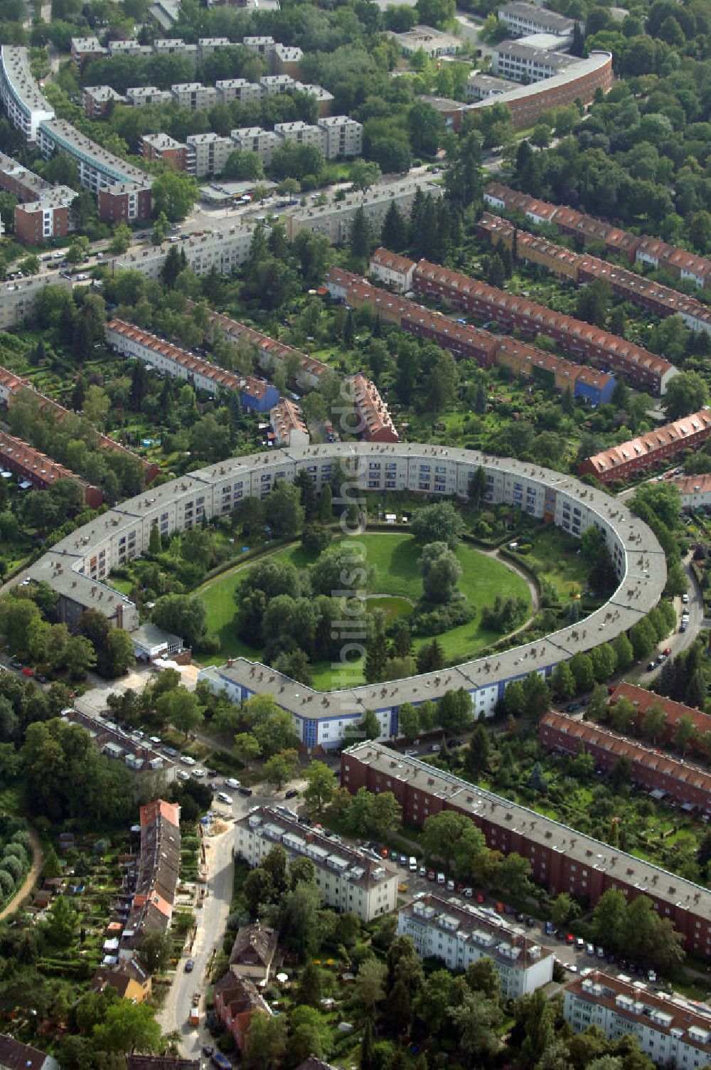 Berlin aus der Vogelperspektive: Blick auf die Hufeisensiedlung in Britz