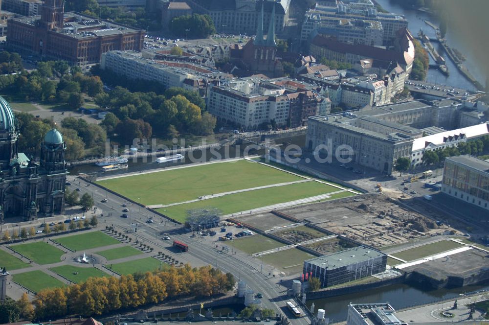 Luftaufnahme Berlin - Blick auf die Humboldt-Wiese in Berlin