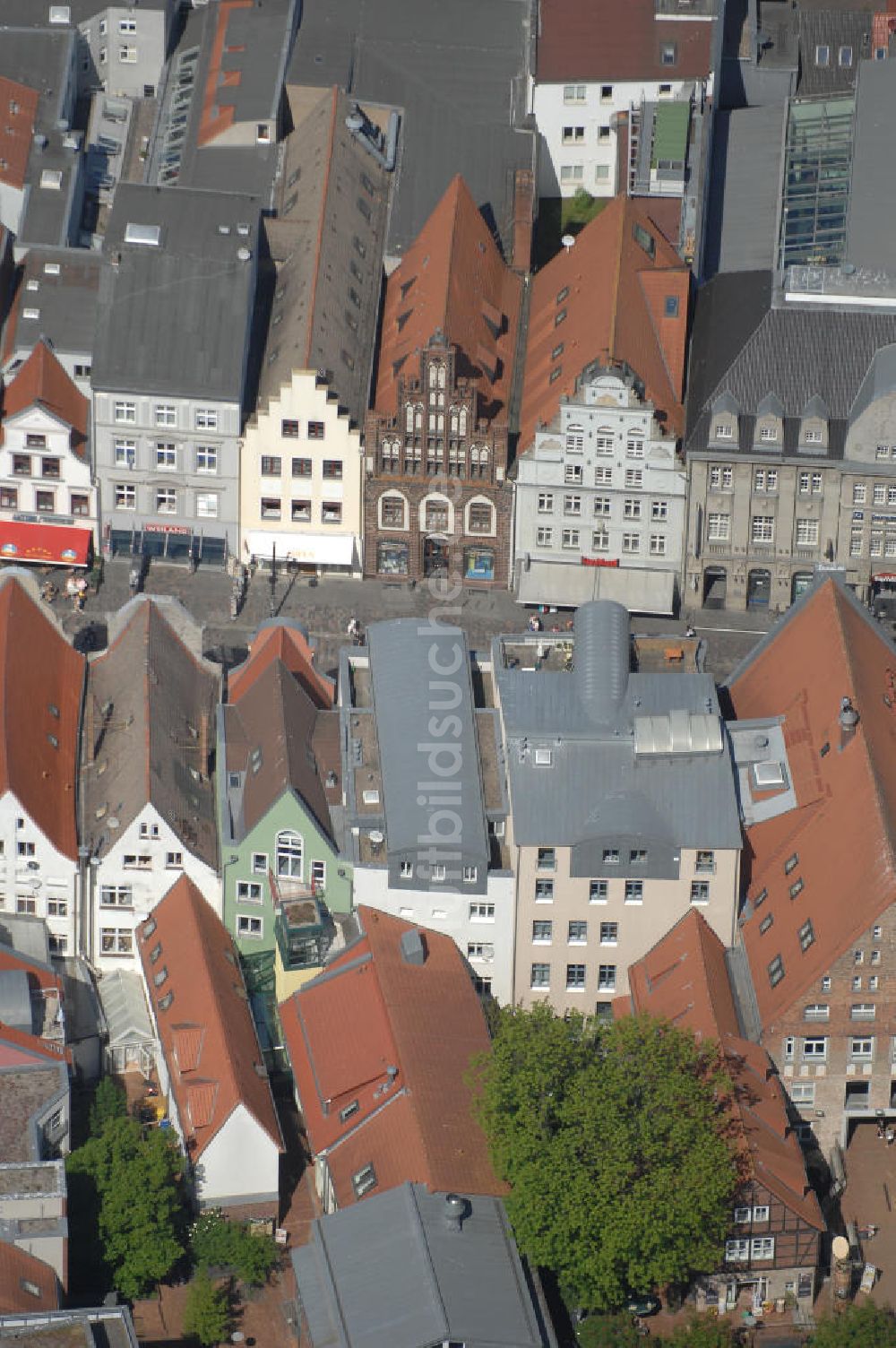 Rostock von oben - Blick auf Häuserzeile der Kröpeliner Straße Rostock