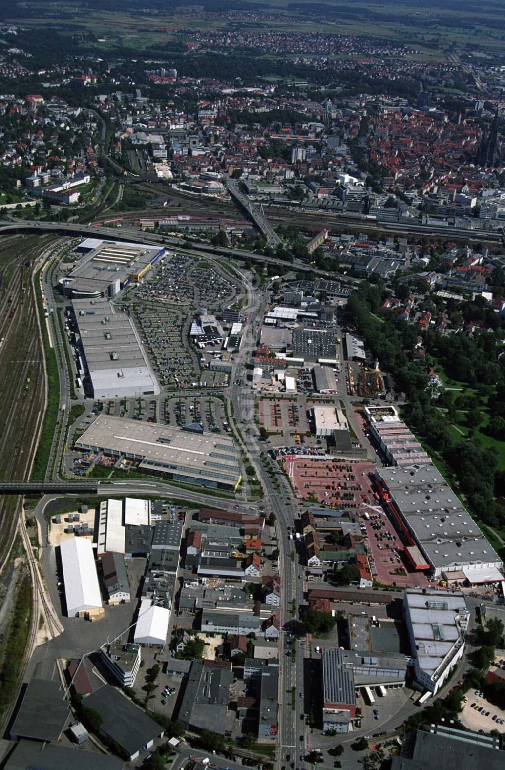 Luftbild Ulm - Blick auf das IKEA Einrichtungshaus in Ulm