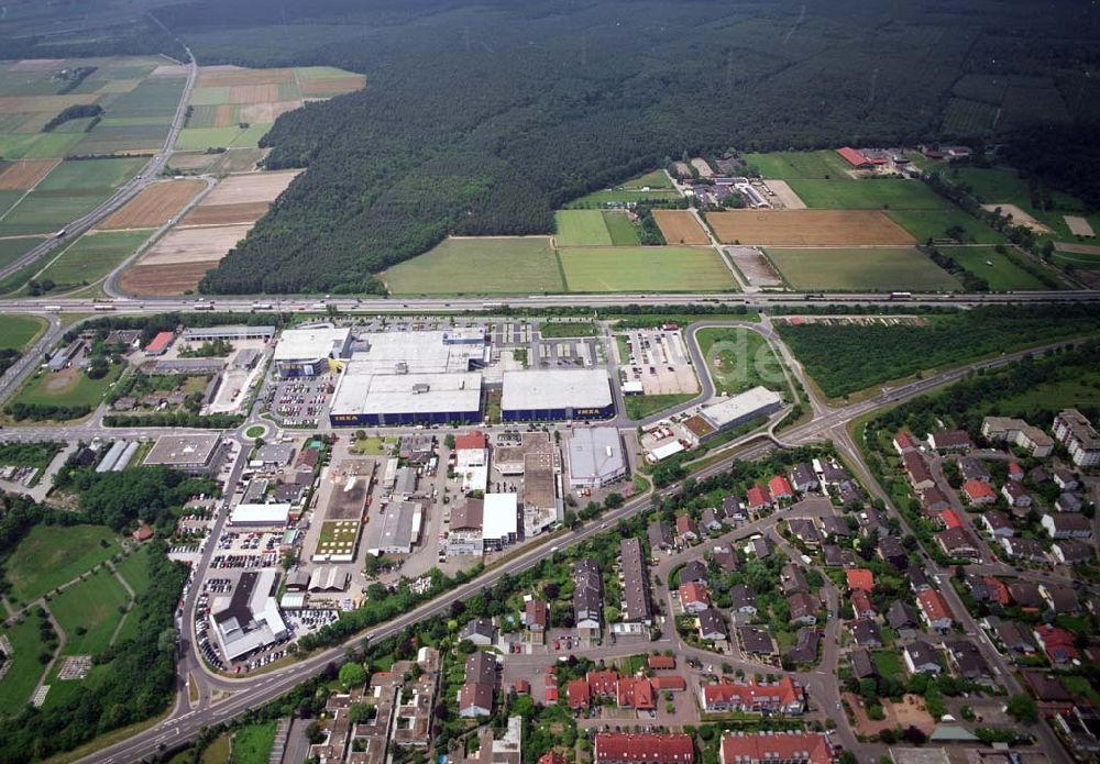 Walldorf aus der Vogelperspektive: Blick auf das IKEA- Einrichtungshaus Walldorf bei Heidelberg