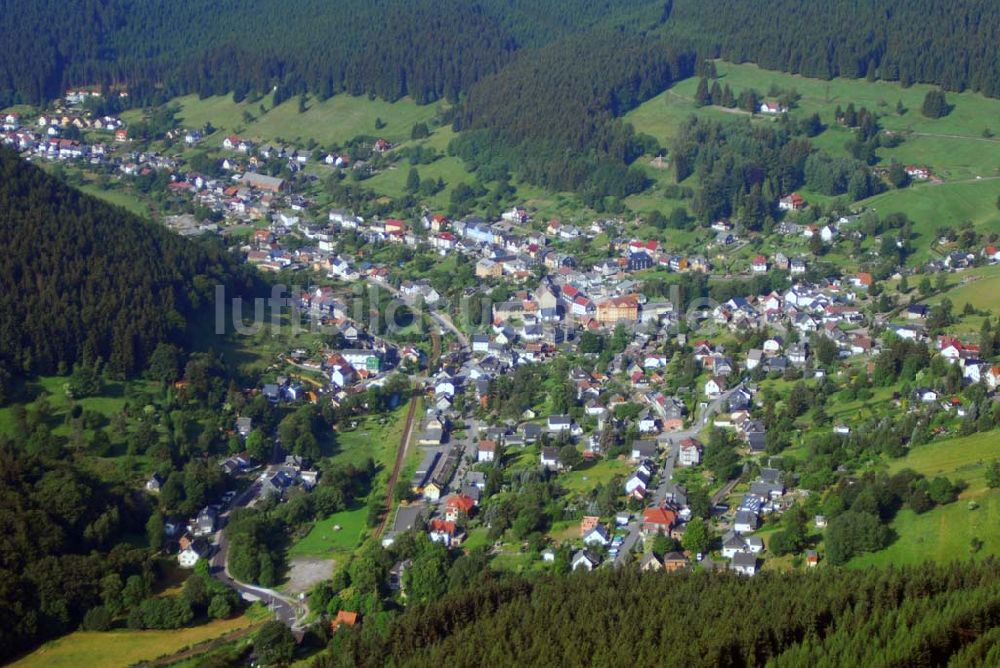 Luftaufnahme Manebach - Blick den Ilmenauer Orteil Manebach in Thüringen