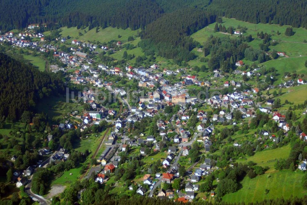 Manebach von oben - Blick den Ilmenauer Orteil Manebach in Thüringen