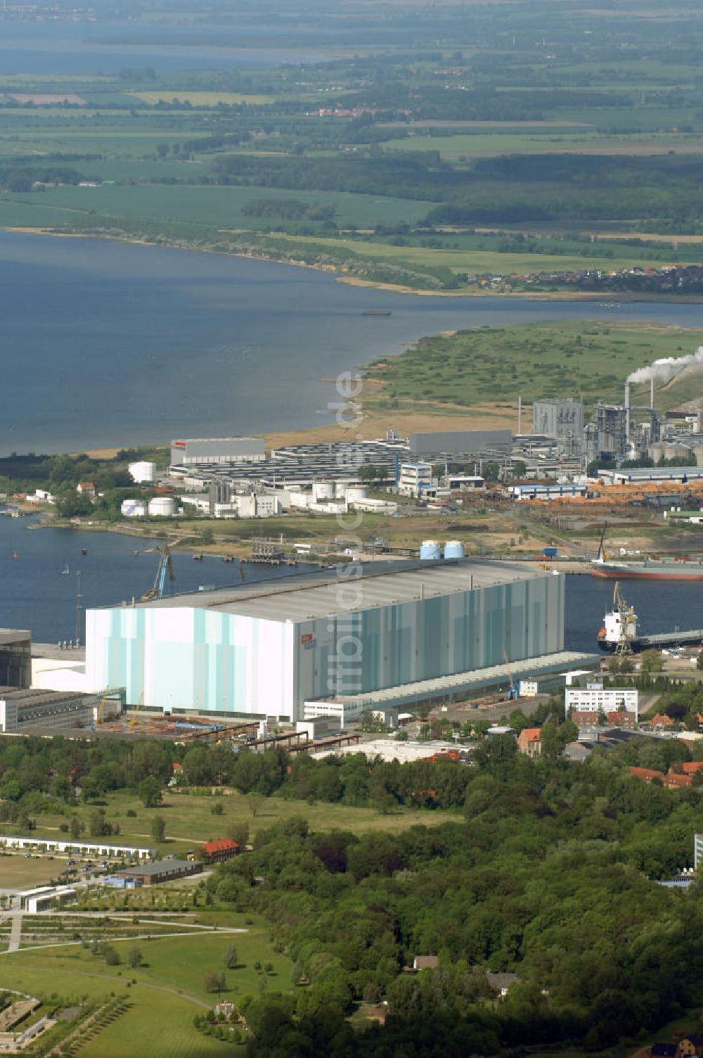 Wismar von oben - Blick auf die inzwischen geschlossene Wadan-Werft in Wismar - ehemals MTW