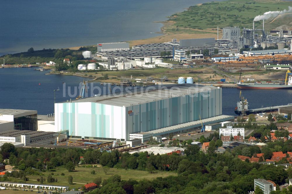 Wismar von oben - Blick auf die inzwischen geschlossene Wadan-Werft in Wismar - ehemals MTW