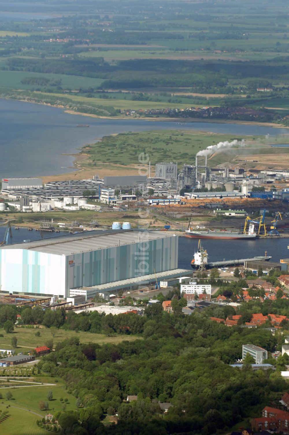 Wismar aus der Vogelperspektive: Blick auf die inzwischen geschlossene Wadan-Werft in Wismar - ehemals MTW