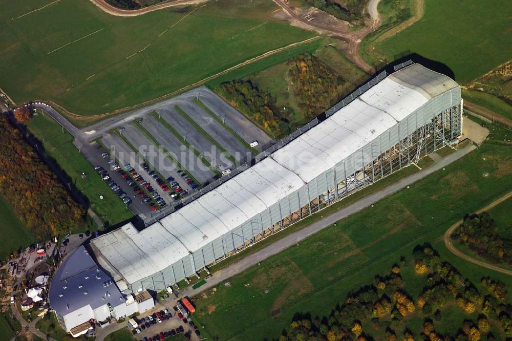 Neuss aus der Vogelperspektive: Blick auf die Jever Skihalle Neuss