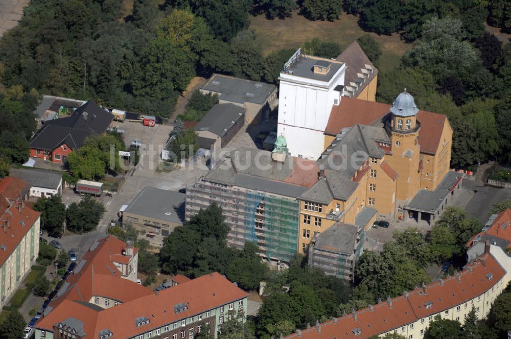 Berlin von oben - Blick auf das Junge Staatstheater an der Parkaue